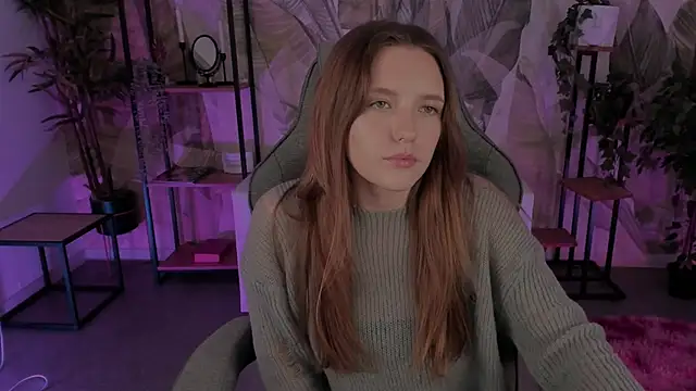 Snapshot of JennyDens chatting on 7, 10, 2025 JennyDens online show from 7, 10, 2025