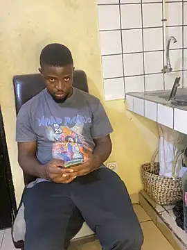 Snapshot of vannycov chatting on 2, 10, 2025 vannycov online show from 2, 10, 2025