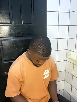 Snapshot of vannycov chatting on 7, 11, 2025 vannycov online show from 7, 11, 2025