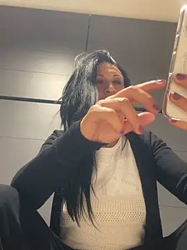 Luna-77 online show from 9, 2, 2026