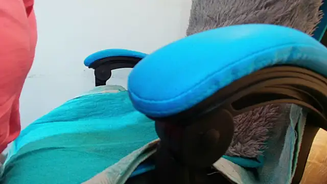 Snapshot of klylls_squirt_ chatting on 10, 3, 2026 klylls squirt online show from 10, 3, 2026