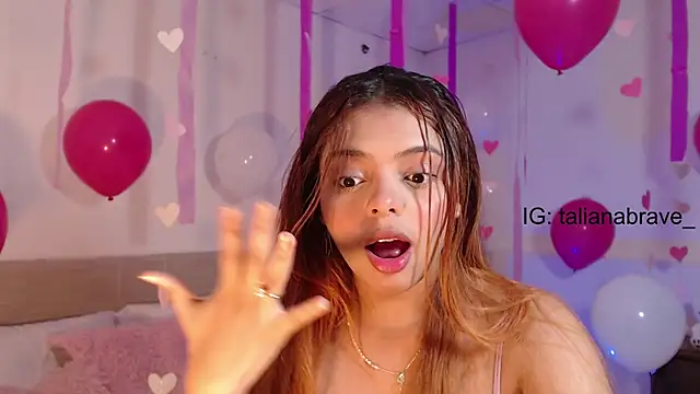 ValienteGirl  online show from 15, 2, 2025