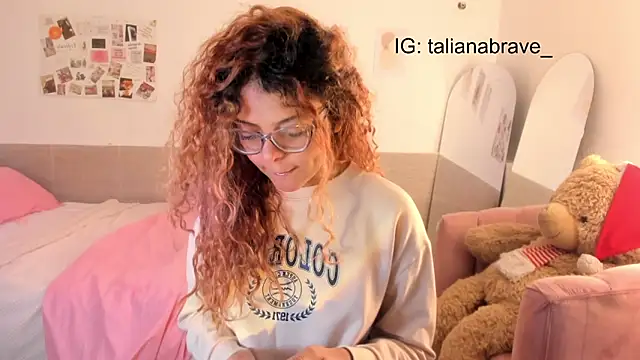 ValienteGirl  online show from 30, 9, 2025