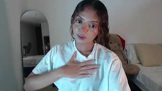 ValienteGirl  online show from 28, 2, 2026