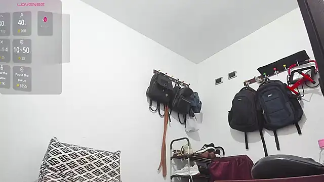 Snapshot of perla_jeff chatting on 26, 2, 2026 perla jeff online show from 26, 2, 2026