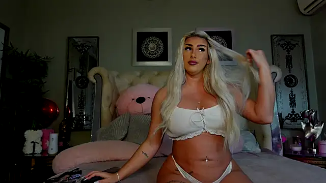 Snapshot of Squirt_Tanya chatting on 11, 3, 2025 Squirt Tanya online show from 11, 3, 2025