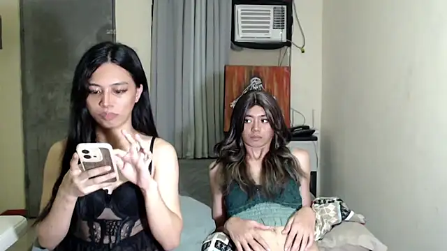 Snapshot of Urworldclasstrans chatting on 10, 11, 2025 Urworldclasstrans online show from 10, 11, 2025