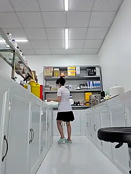 HinaLovely online show from 15, 4, 2026