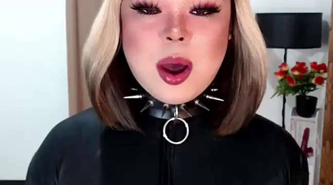 Mistress DOMnicaaxx online show from 9, 3, 2025