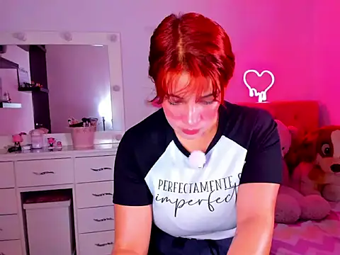Snapshot of Vannessa__Shy chatting on 25, 5, 2026 Vannessa Shy online show from 25, 5, 2026