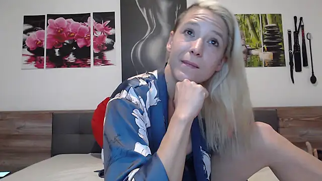 Naschkatze01 online show from 11, 10, 2025