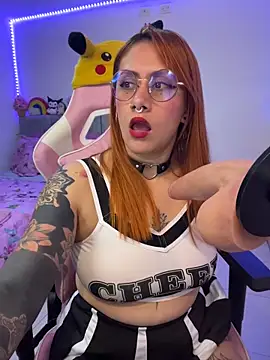 Snapshot of Luna_Paris_ chatting on 17, 4, 2026 Luna Paris online show from 17, 4, 2026