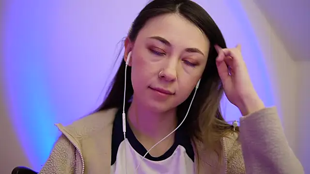 chibi moon  online show from 22, 3, 2025