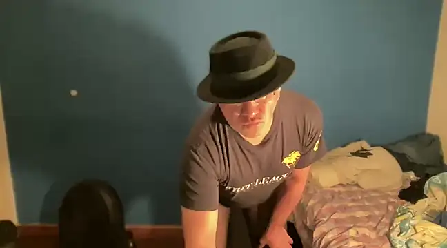 Snapshot of Fabrissi chatting on 10, 12, 2024 Fabrissi online show from 10, 12, 2024