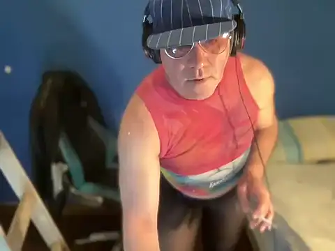 Snapshot of Fabrissi chatting on 3, 1, 2025 Fabrissi online show from 3, 1, 2025