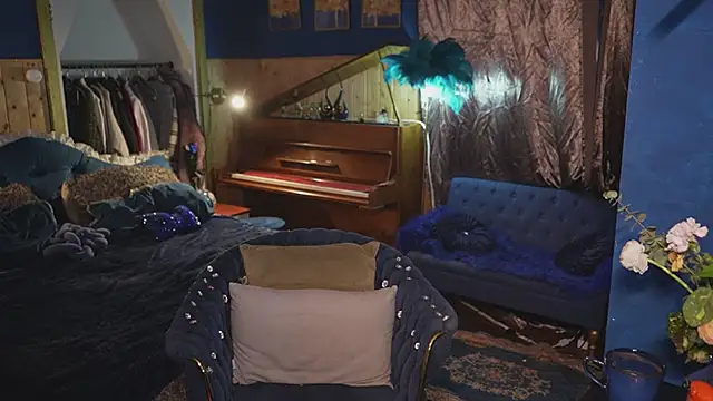 VanessaDoyle online show from 5, 4, 2026