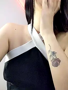 Amira Milker online show from 1, 2, 2025