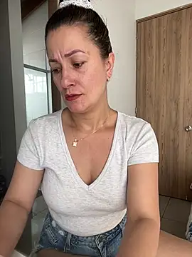 Verito hot online show from 6, 3, 2026