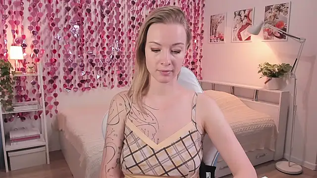 Snapshot of MissRightX chatting on 3, 2, 2026 MissRightX online show from 3, 2, 2026