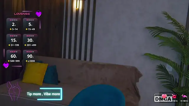 Holl1Would online show from 14, 3, 2025