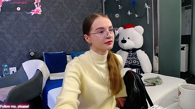 KateJonson online show from 11, 11, 2025