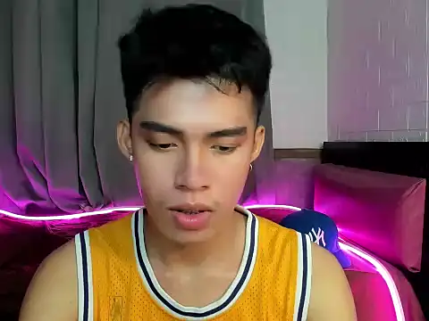 Snapshot of Lightjt04 chatting on 17, 10, 2025 Lightjt04 online show from 17, 10, 2025