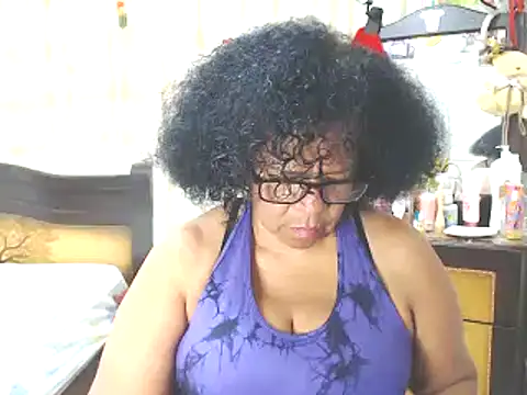 Snapshot of Yayis-hot-sexyw chatting on 5, 1, 2025 Yayis-hot-sexyw online show from 5, 1, 2025