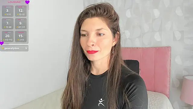 Azahara Amin  online show from 8, 10, 2025