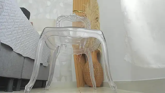 Azahara Amin  online show from 17, 4, 2026