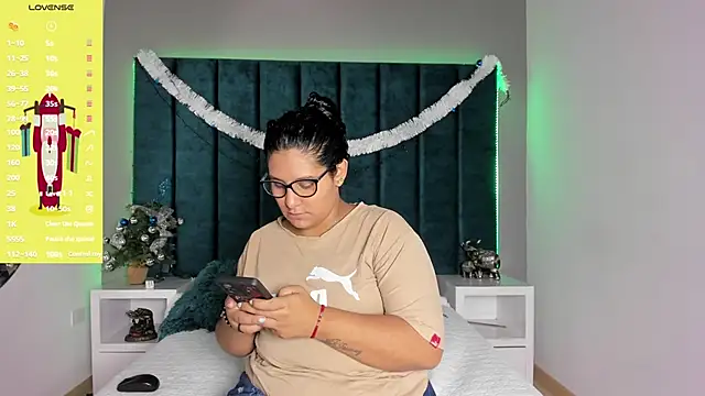 DanielleEvans  online show from 6, 1, 2026