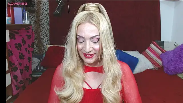 Snapshot of elena_evans chatting on 25, 4, 2026 elena evans online show from 25, 4, 2026