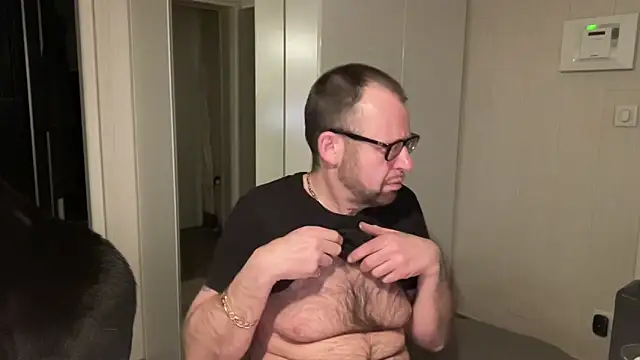 FABIOGLASSES online show from 4, 2, 2026