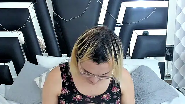 Snapshot of katya_kozlov chatting on 2, 3, 2025 katya kozlov online show from 2, 3, 2025