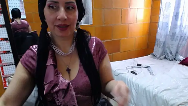 Snapshot of charlote_temple chatting on 26, 6, 2026 charlote temple online show from 26, 6, 2026