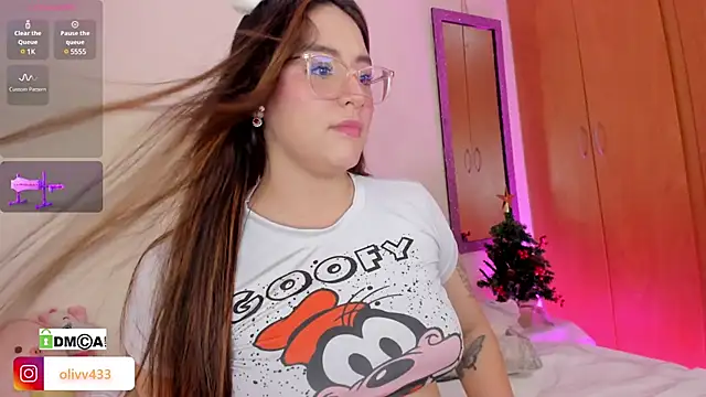 Snapshot of olivia__s chatting on 20, 12, 2024 olivia  s online show from 20, 12, 2024