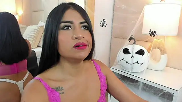 AntoniaRoss  online show from 30, 10, 2025