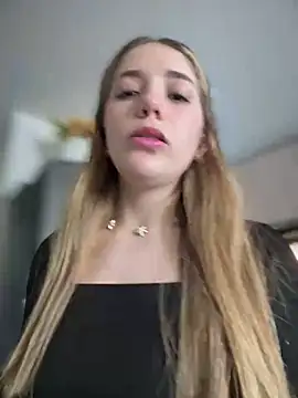 Snapshot of ShelbyHagen chatting on 18, 3, 2025 ShelbyHagen online show from 18, 3, 2025