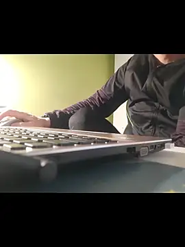 feathersify online show from 18, 12, 2025