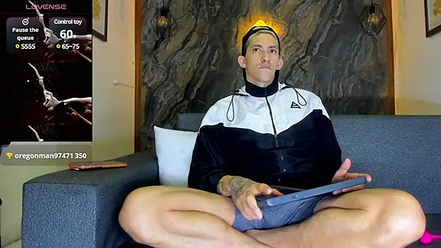 Snapshot of yeckodream chatting on 7, 2, 2025 yeckodream online show from 7, 2, 2025