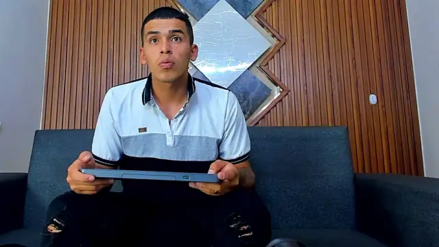 Snapshot of yeckodream chatting on 7, 3, 2025 yeckodream online show from 7, 3, 2025