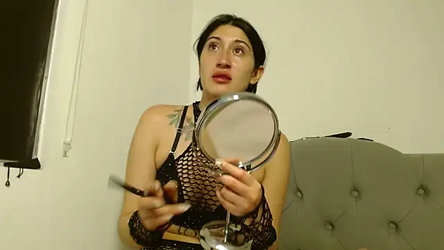 Snapshot of Red-moon1 chatting on 28, 12, 2024 Red-moon1 online show from 28, 12, 2024