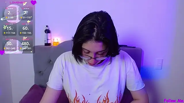 Snapshot of Red-moon1 chatting on 19, 1, 2025 Red-moon1 online show from 19, 1, 2025