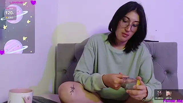 Snapshot of Red-moon1 chatting on 27, 1, 2025 Red-moon1 online show from 27, 1, 2025