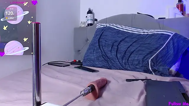 Snapshot of Red-moon1 chatting on 15, 2, 2025 Red-moon1 online show from 15, 2, 2025