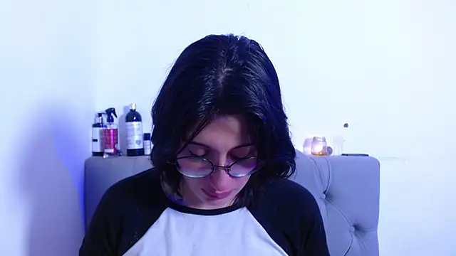 Snapshot of Red-moon1 chatting on 20, 3, 2025 Red-moon1 online show from 20, 3, 2025