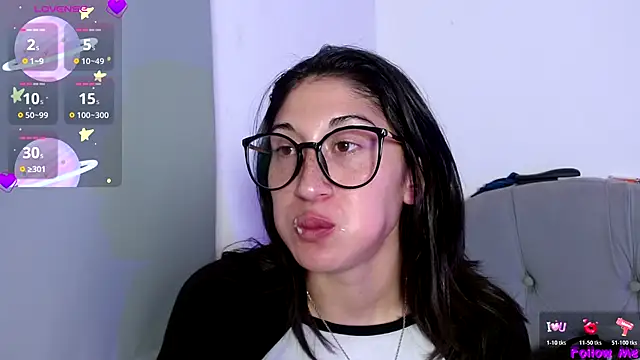 Snapshot of Red-moon1 chatting on 23, 11, 2025 Red-moon1 online show from 23, 11, 2025