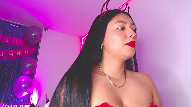 Snapshot of sweeet_amy chatting on 8, 10, 2025 sweeet amy online show from 8, 10, 2025
