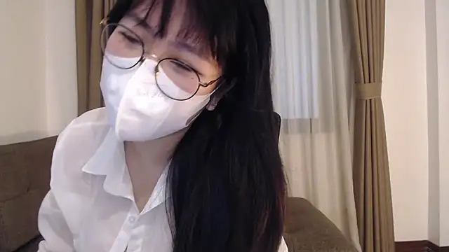 Onee-Chew online show from 4, 11, 2025