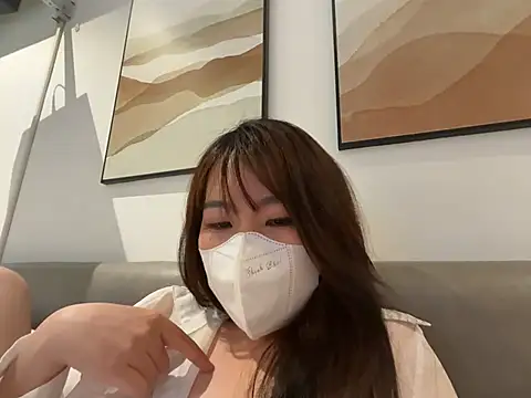 Snapshot of Onee-Chew chatting on 28, 7, 2026 Onee-Chew online show from 28, 7, 2026