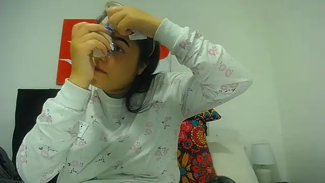 Snapshot of annie_jones_ chatting on 15, 1, 2025 annie jones online show from 15, 1, 2025